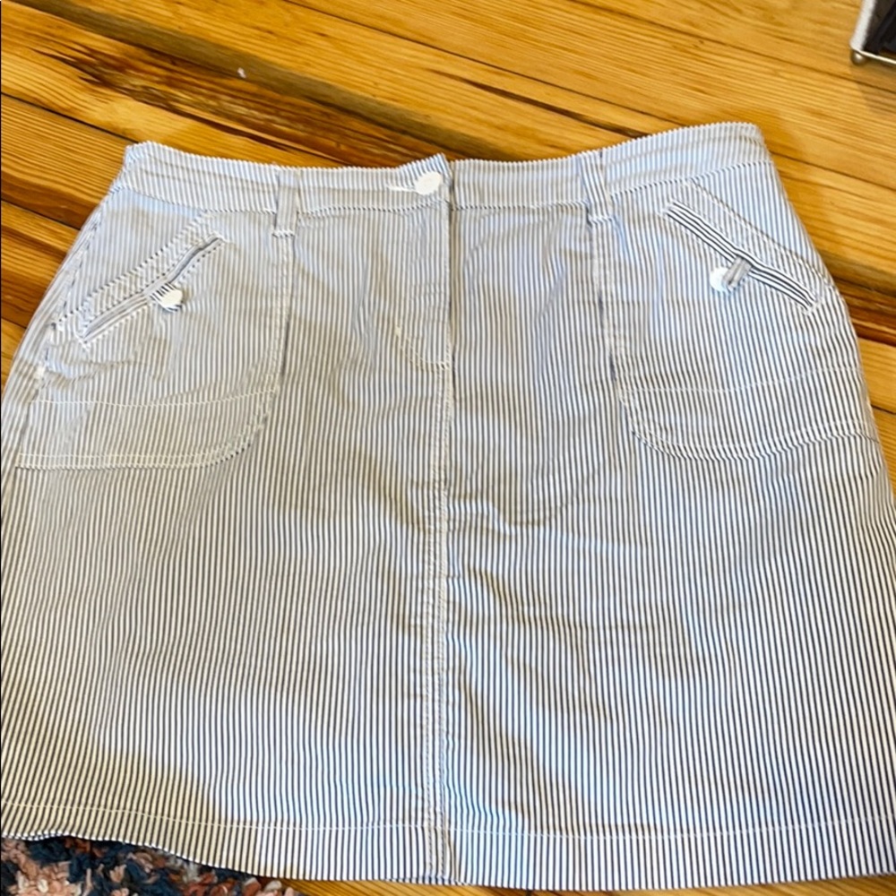 Karen Scott skort